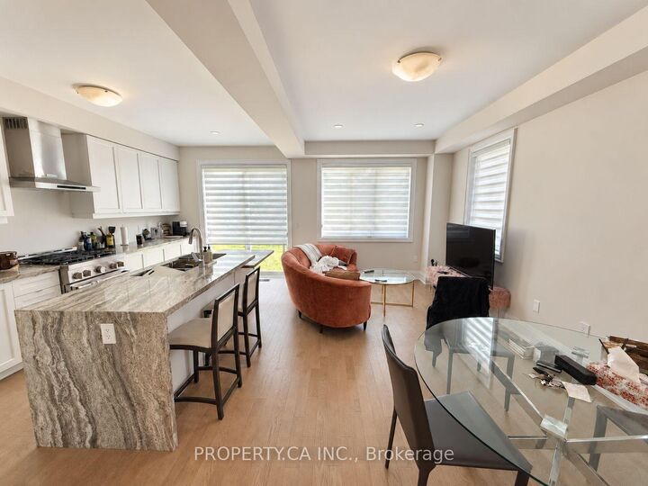 Property Photo:  15 Schmeltzer Crescent  ON L4E 1A2 