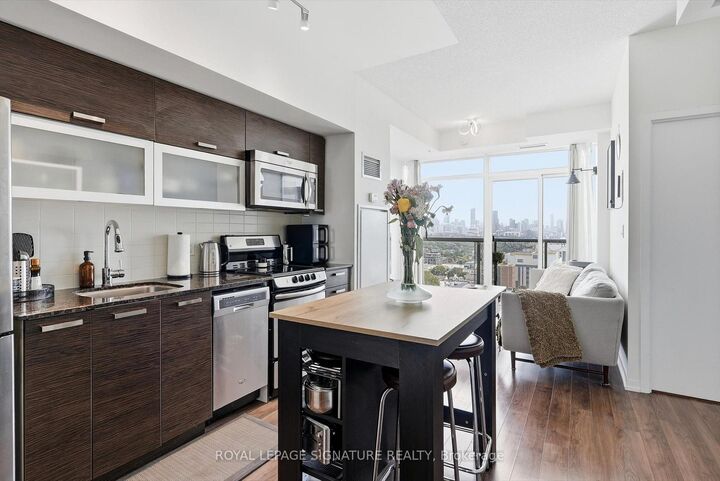 Property Photo:  68 Abell Street Ph02  ON M6J 0A2 