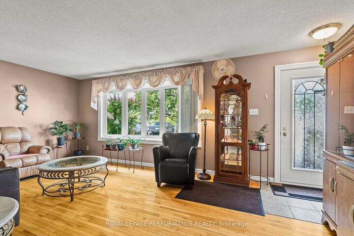 Property Photo:  1988 Boyer Road  ON K1C 1R4 