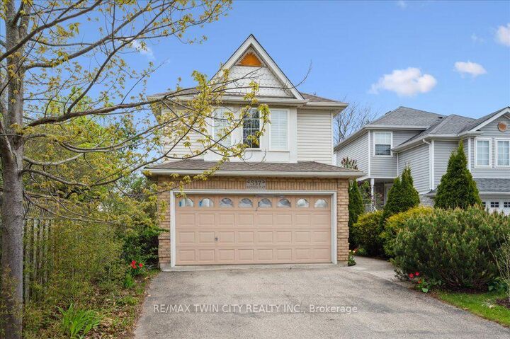 Property Photo:  537 Havendale Place  ON N2L 0G2 