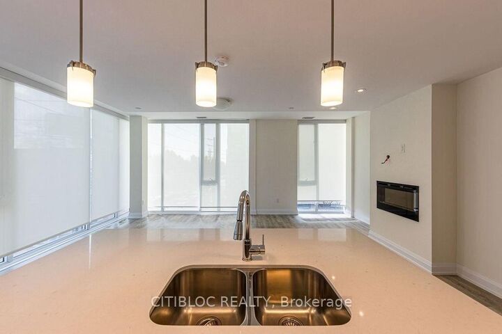 Property Photo:  200 Woodbine Avenue 301  ON M4L 3P2 