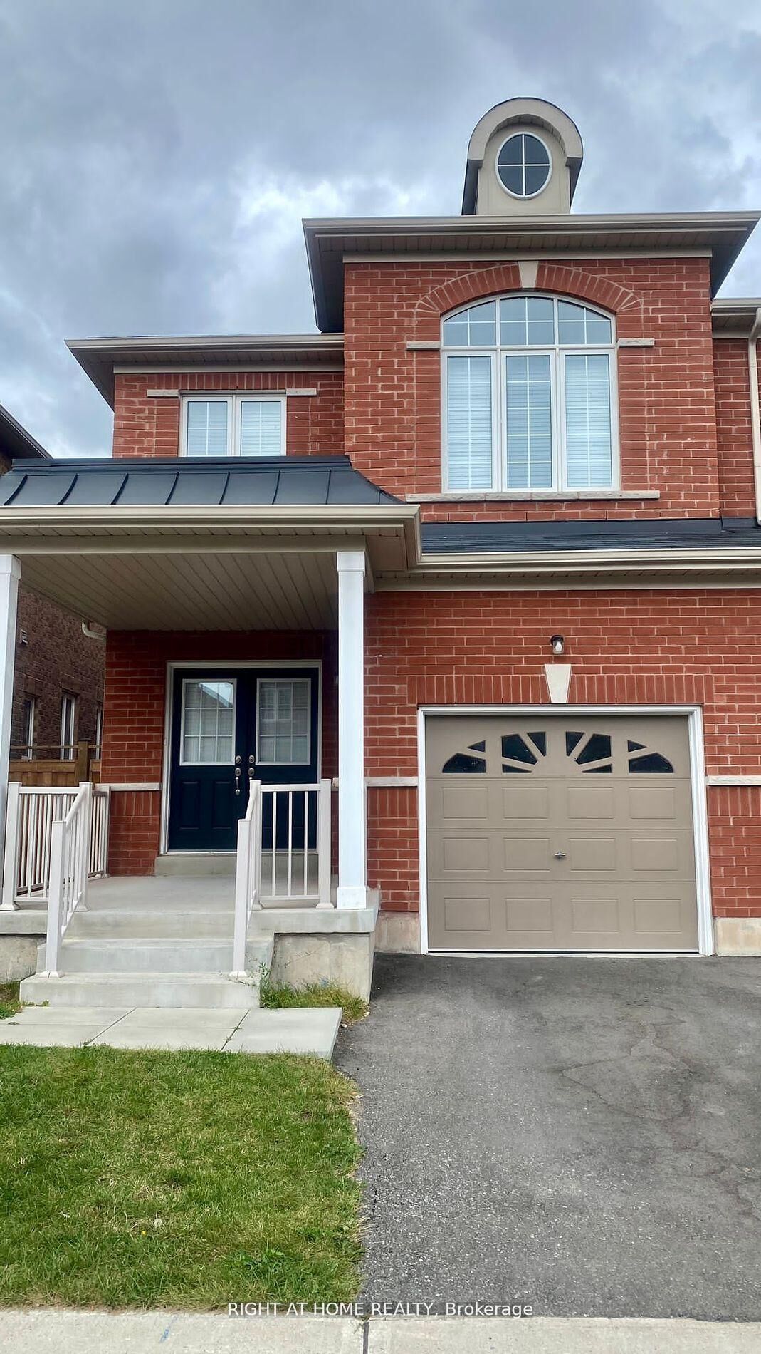 Property Photo:  467 Downes Jackson Heights N  ON L9T 8W1 