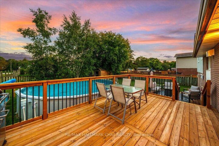 Property Photo:  12 Larkdale Crescent  ON L0M 1B0 
