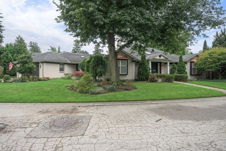 Property Photo:  19 Tallwood Circle  ON N5X 2S1 