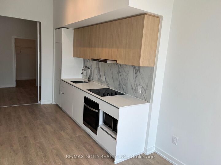 Property Photo:  1100 Sheppard Avenue W 110  ON M3K 0E4 