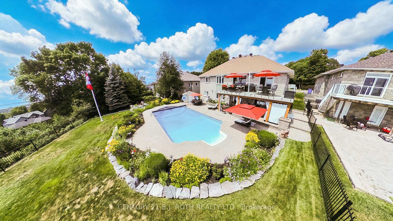 Property Photo:  6 Mapleview Place  ON P1C 1N7 