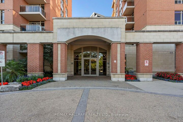 Property Photo:  75 King William Crescent Lph6  ON L4B 0C1 