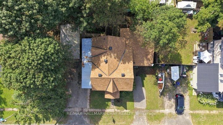 Property Photo:  635 First Street S  ON P1P 1K1 
