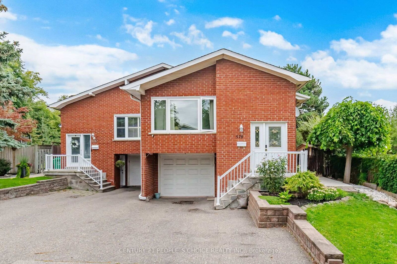 Photo de la propriété:  578 Cavell Drive  ON L5B 2N9 