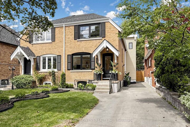 Property Photo:  136 Glenvale Boulevard  ON M4G 2V9 
