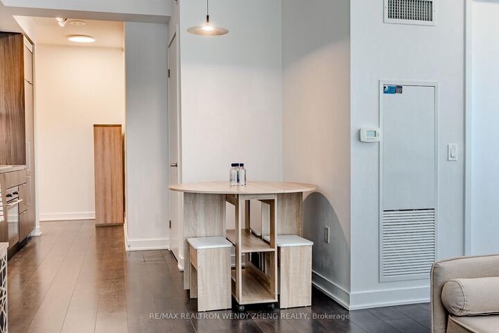 Property Photo:  125 Blue Jays Way Street 4608  ON M5V 1J6 