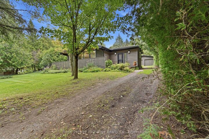 Property Photo:  243 Victoria Street  ON N0G 2T0 