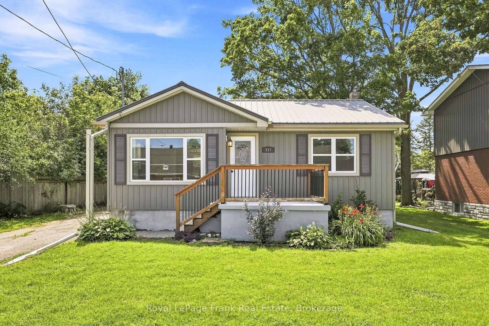 Property Photo:  317 Bay Street  ON L0K 1A0 