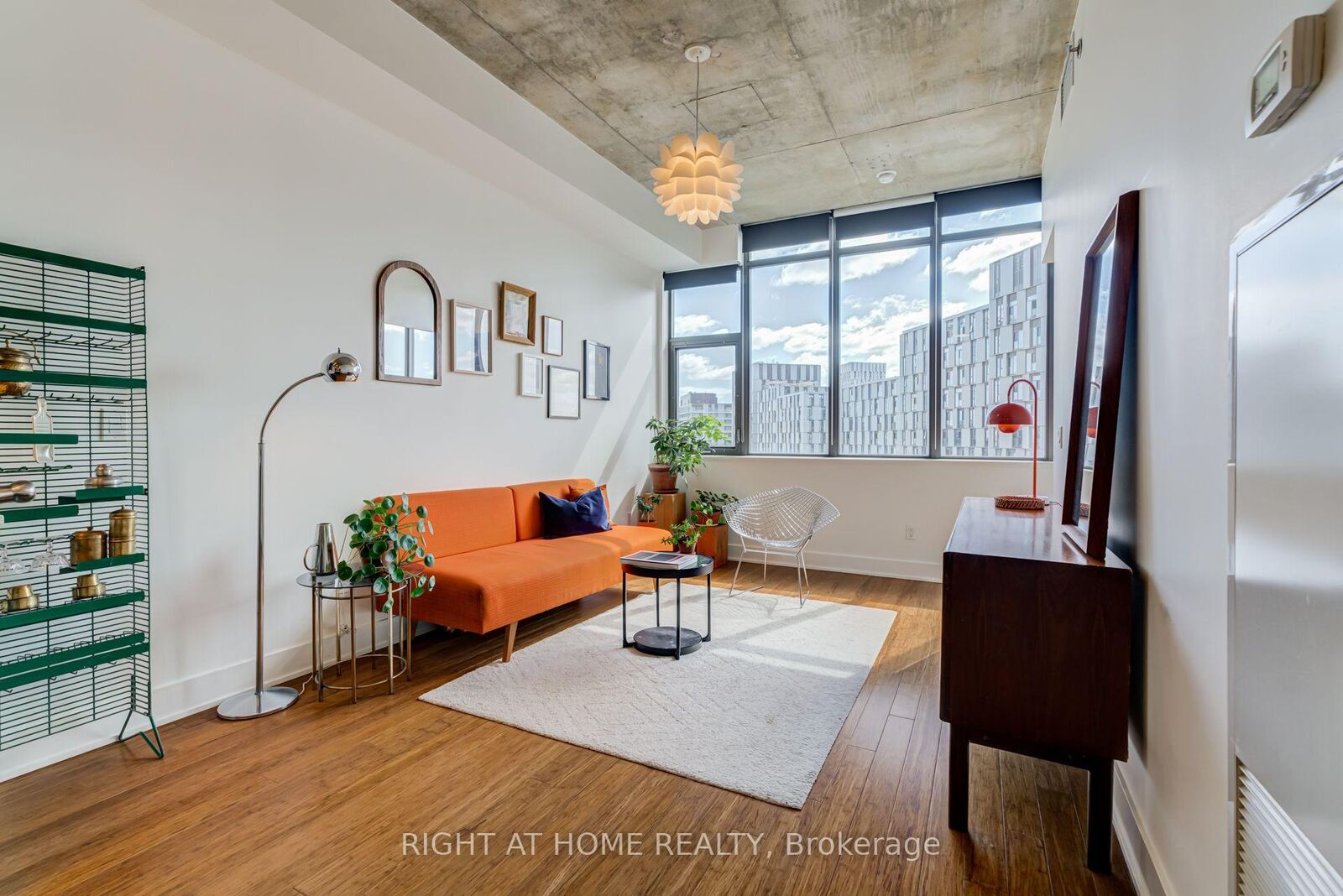 Property Photo:  90 Trinity Street 805  ON M5A 0E4 
