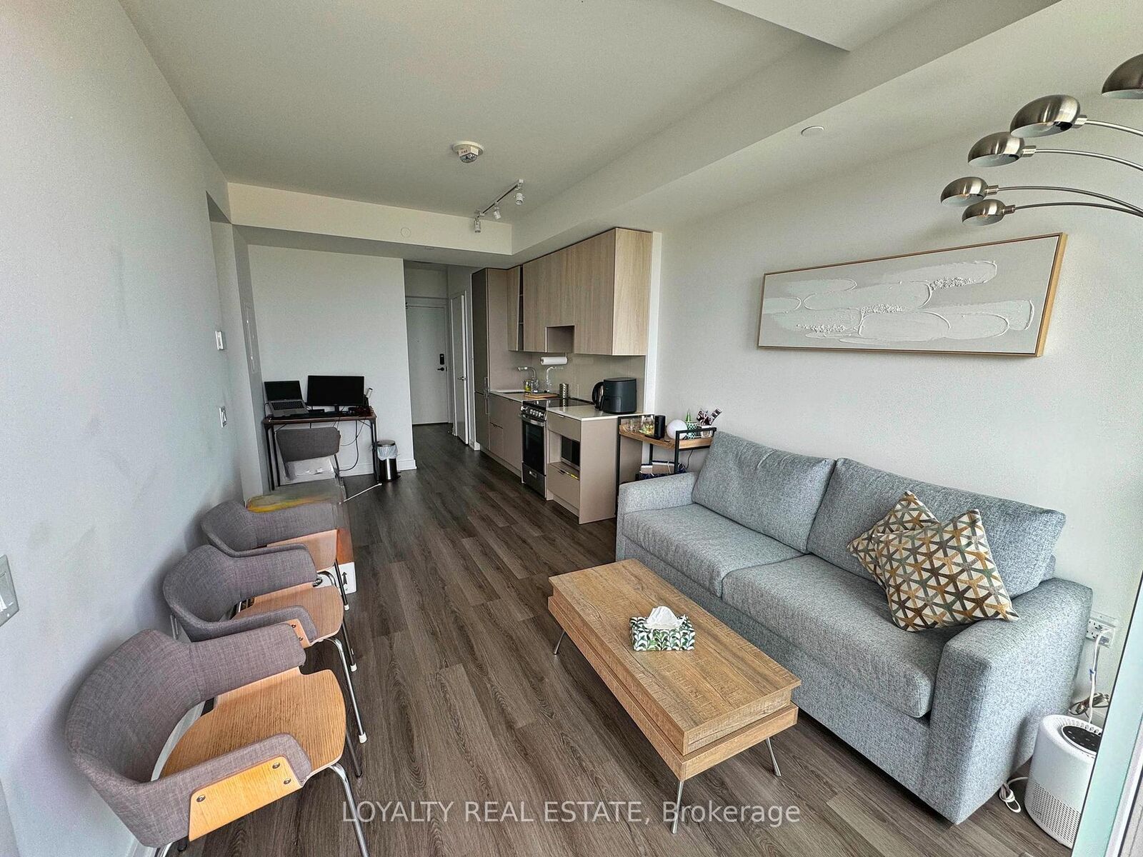 Property Photo:  3883 Quartz Road 3208  ON L5B 0M4 