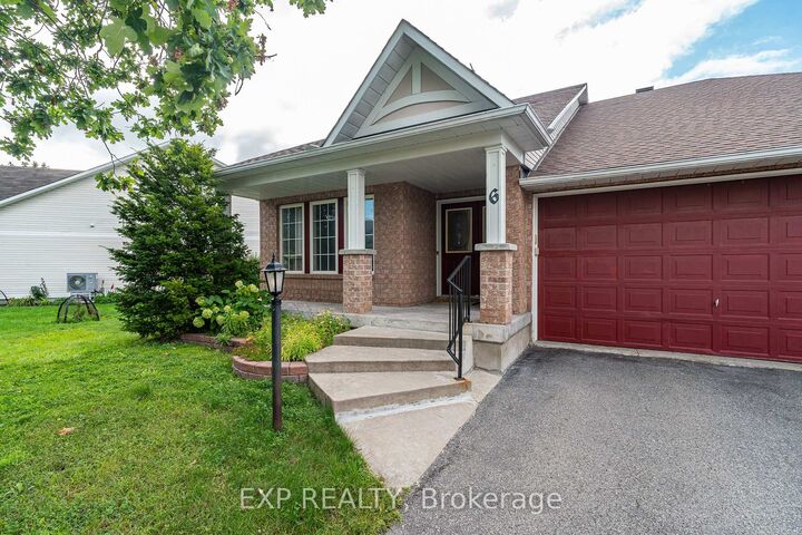 Property Photo: 6 Windchime Crescent ON K2G 6J3