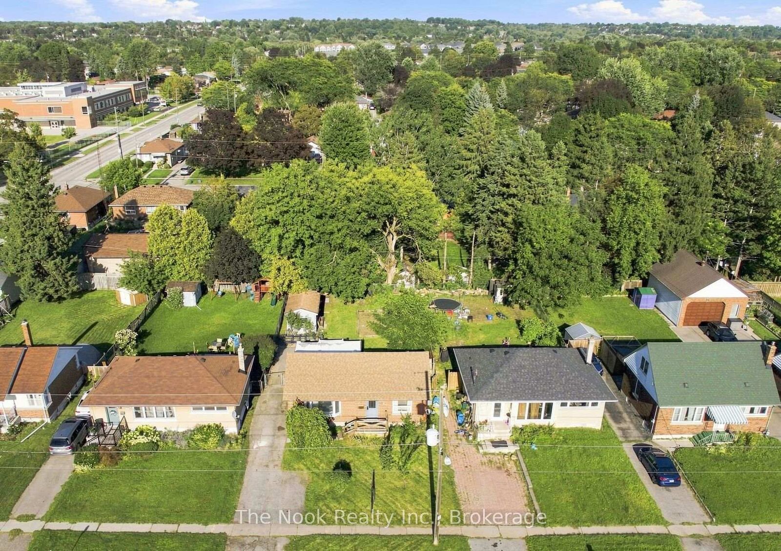 Property Photo:  257 Wilson Road S  ON L1H 6C4 