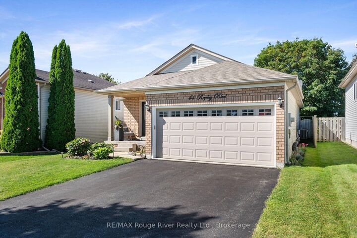Property Photo:  44 Rapley Boulevard  ON L1A 4J9 