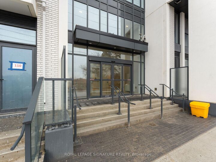 Property Photo:  36 Zorra Street 1909  ON M8Z 0G5 