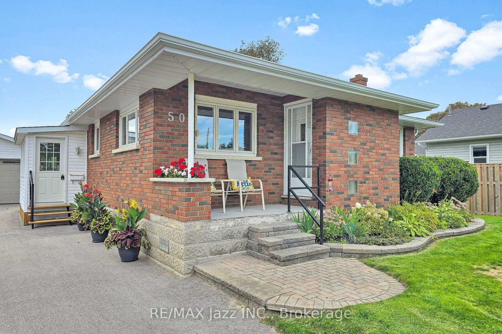 Property Photo:  50 Orono Division Street  ON L0A 1J0 