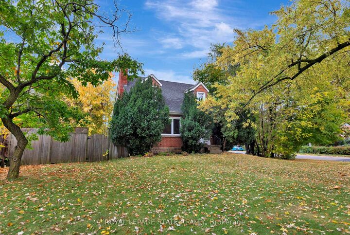 Property Photo:  121 King Street E  ON L8G 1L2 