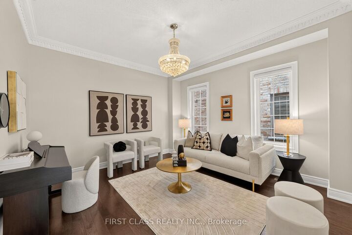 Property Photo:  23 Lady Karen Crescent  ON L6A 4M3 