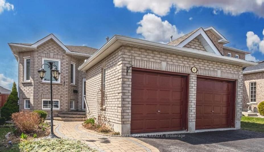 Property Photo:  68 Bird Street Main  ON L4N 0X3 