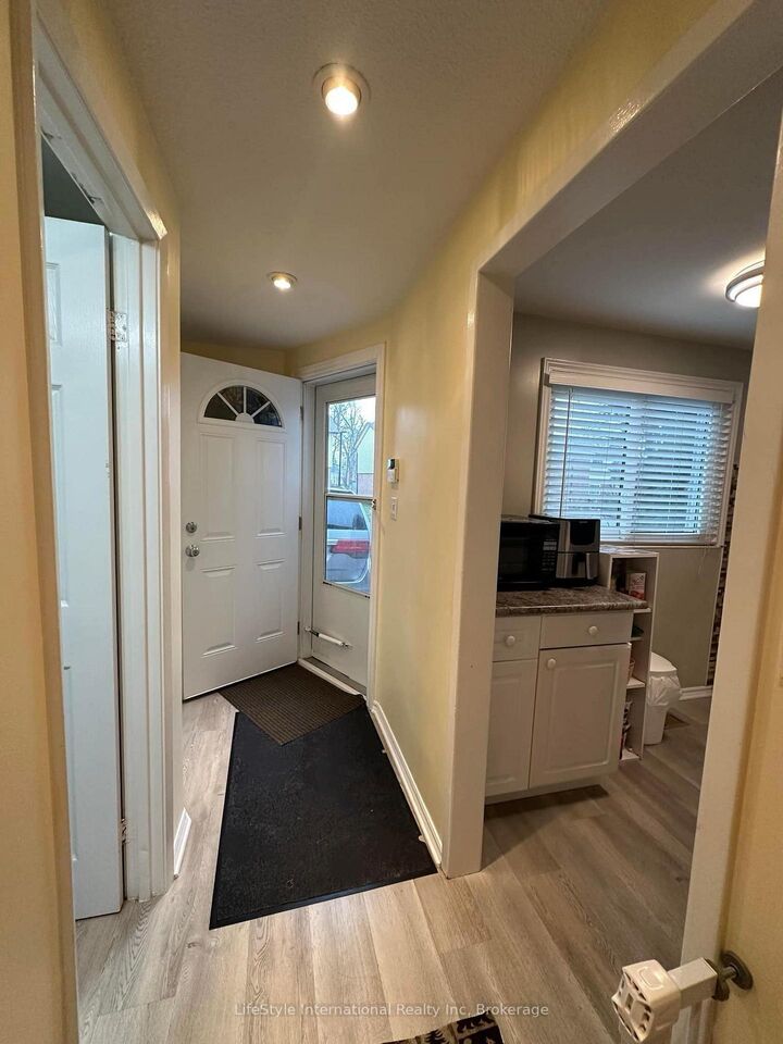 Property Photo: 5982 Dunn Street 4 ON L2G 7J9