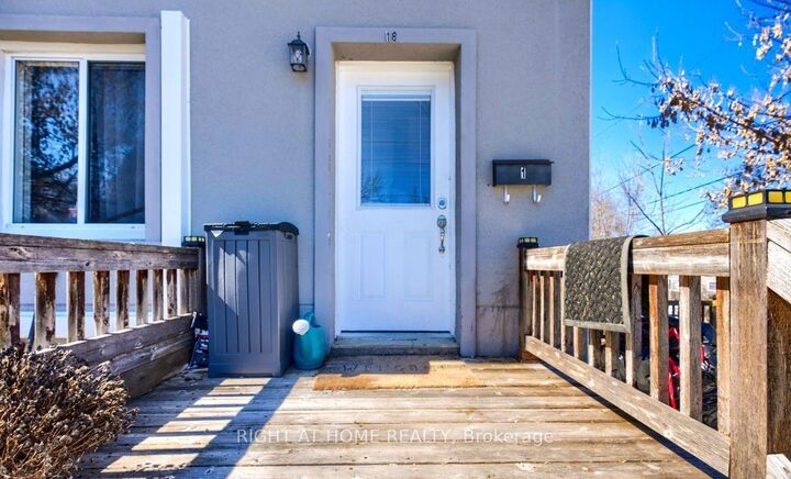 Property Photo:  18 Ewing Street 1  ON L7G 2P7 