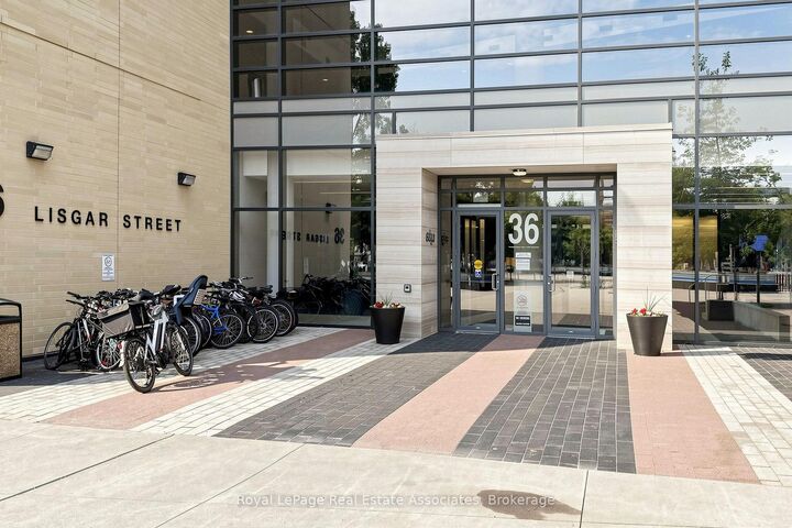 Property Photo:  36 Lisgar Street 521E  ON M6J 0C7 