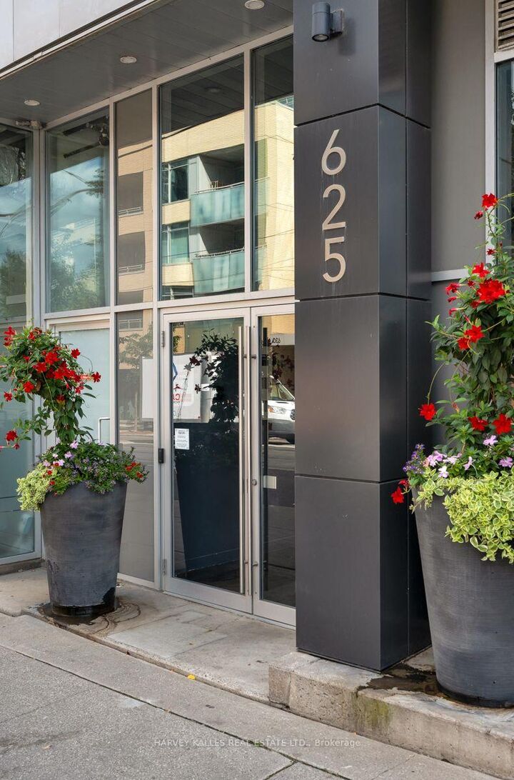 Property Photo:  625 Queen Street E 410  ON M4M 1G7 