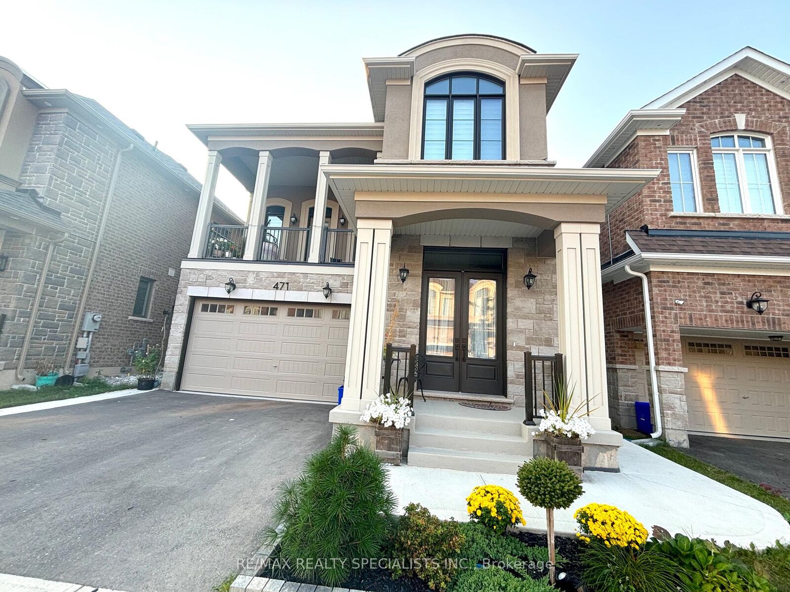 Property Photo: 471 Violet Gate Bsmt ON L9E 1X6