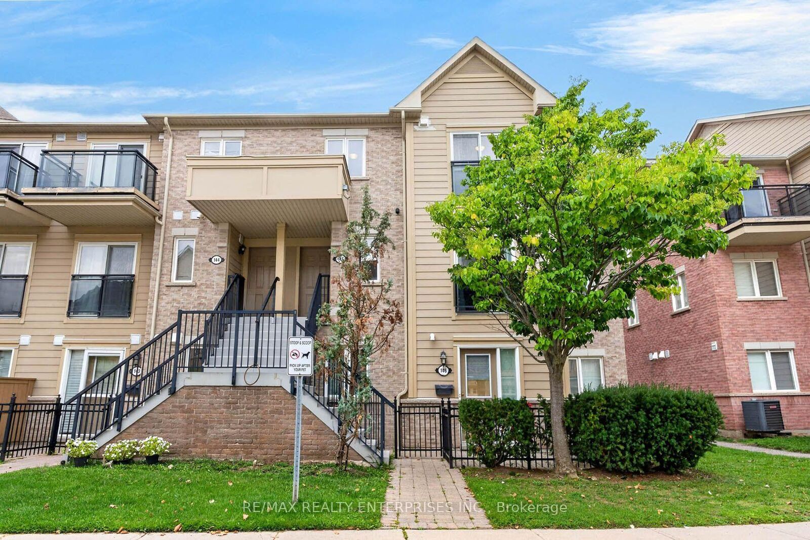 Property Photo: 4975 Southampton Drive 145 ON L5M 8C8