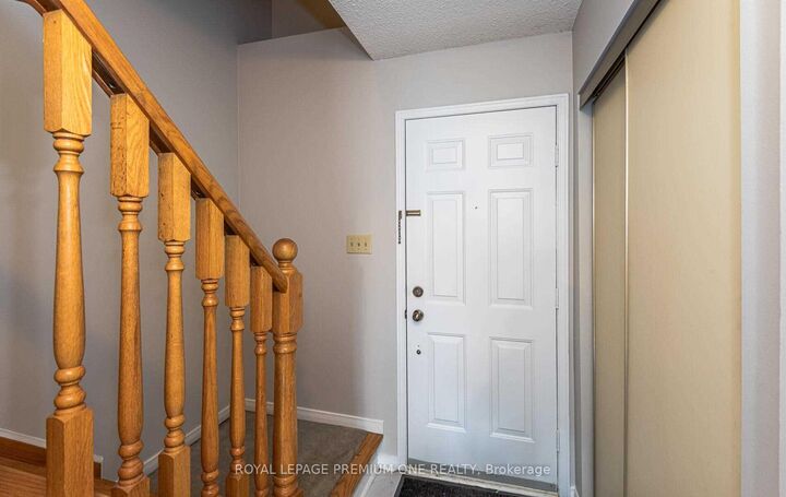 Photo de la propriété:  919 Caribou Valley Circle  ON L3X 1W9 