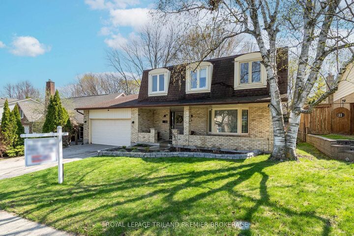 Property Photo:  31 Foxcroft Crescent  ON N6K 3A3 
