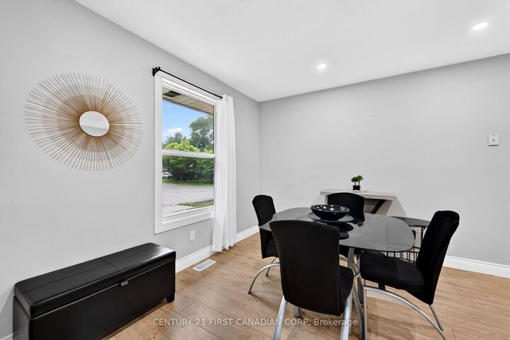 Property Photo:  23 Brunswick Avenue  ON N6G 3K4 