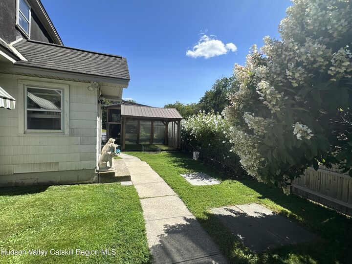 Property Photo:  199 Flints Crossing  NY 12029 