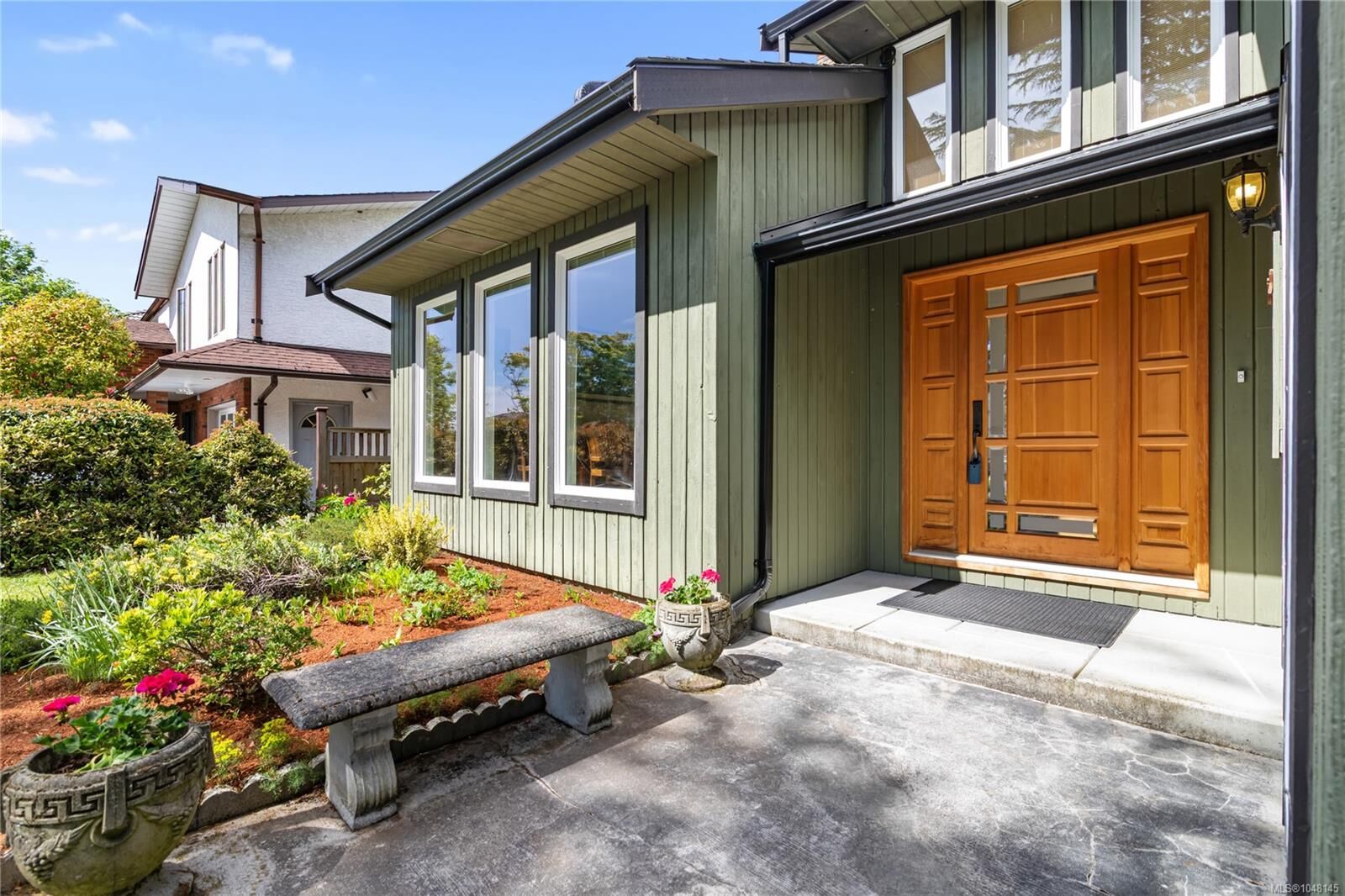 Property Photo:  4021 Dawnview Cres  BC V8N 5P7 