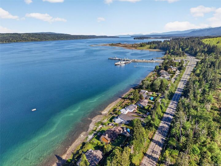 Property Photo:  6768 Buckley Bay Frontage Rd W  BC V0R 1W0 