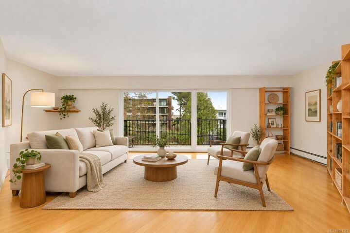 Property Photo: 1400 Newport Ave #102 BC V8S 5E9