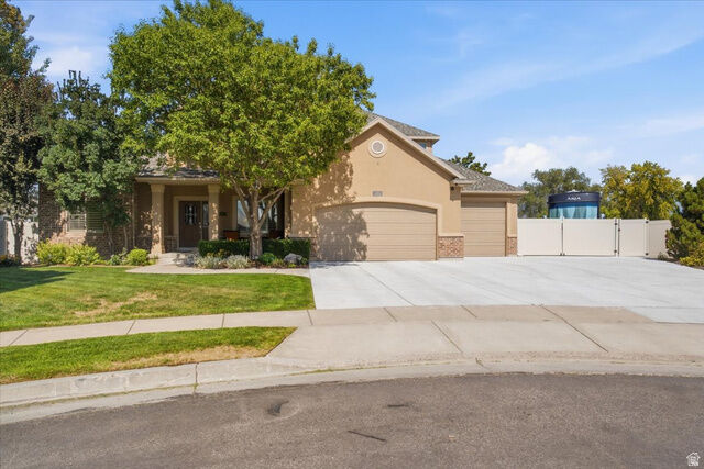 Property Photo: 2298 W 850 N UT 84041