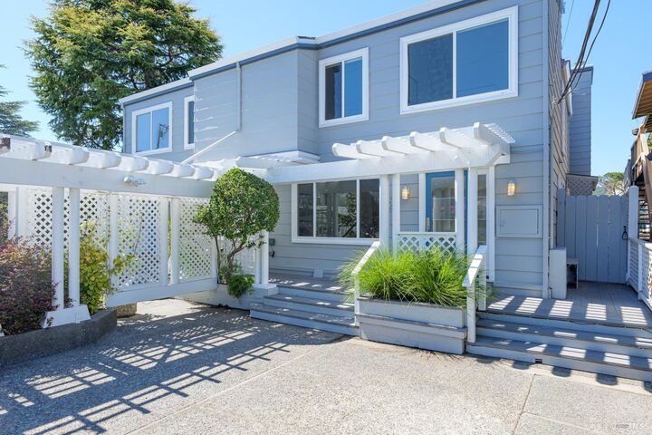 Property Photo:  22 22A Mooring Road  CA 94901 