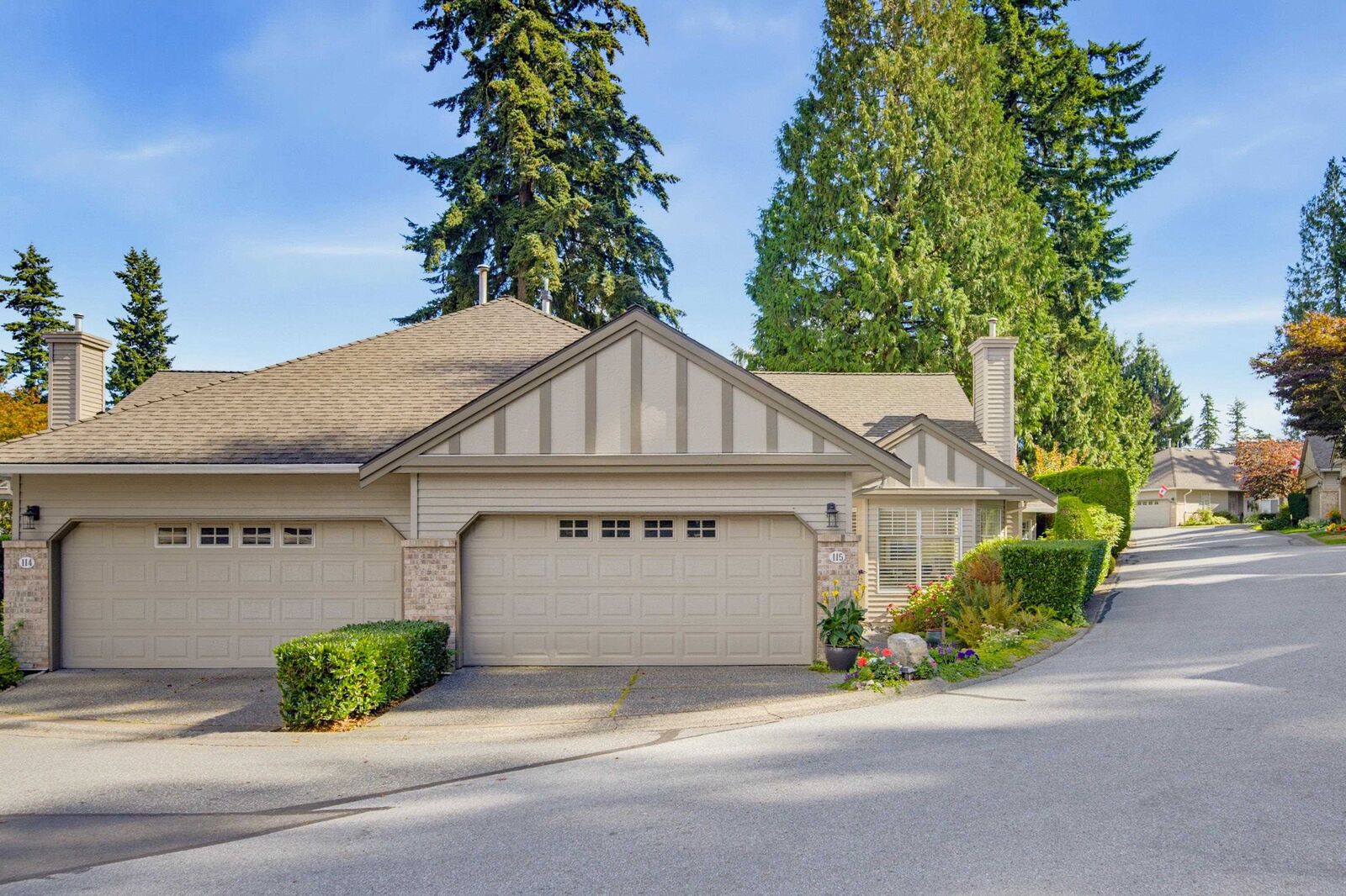 Property Photo:  2533 152 Street 115  BC V4P 1N4 