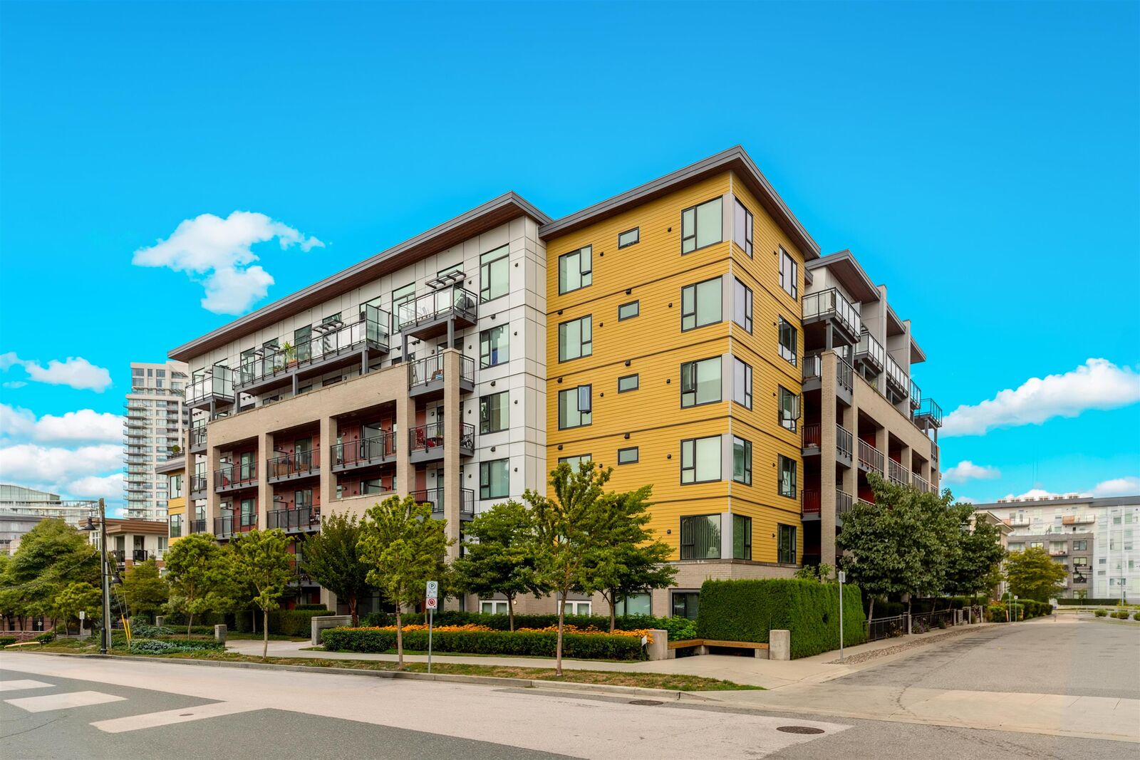 Property Photo: 621 Regan Avenue 315 BC V3J 0K1