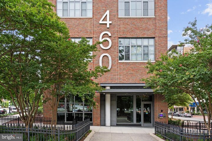 Property Photo: 460 New York NW 802 DC 20001