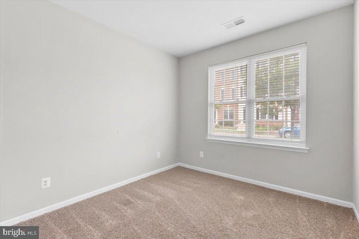 Property Photo: 25119 McBryde Terrace VA 20152