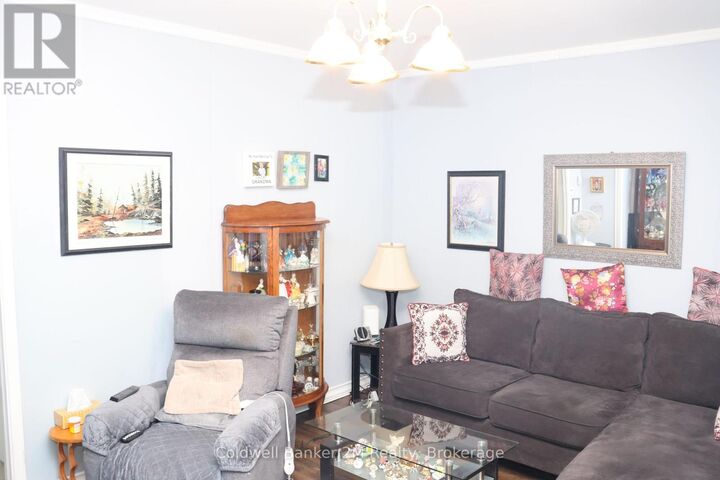 Property Photo:  119 Nassau Street  ON L1J 4A3 