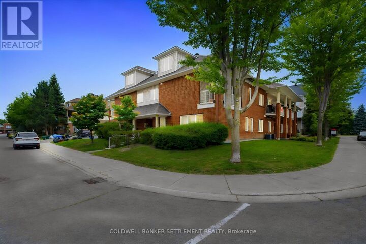 Property Photo: 10 Daybreak Street G ON K2G 6T9