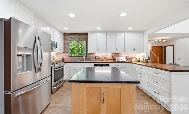 Property Photo: 872 Old Bell Road NC 28270