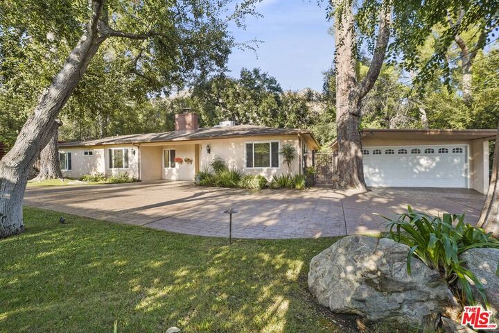 Property Photo: 2452 N Altadena Dr CA 91001